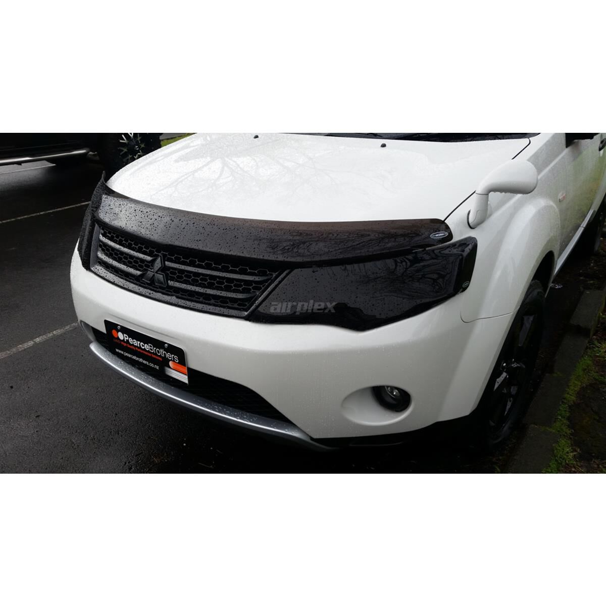 MITSUBISHI OUTLANDER (BRONZE) - BUG DEFL, , scanz_hi-res