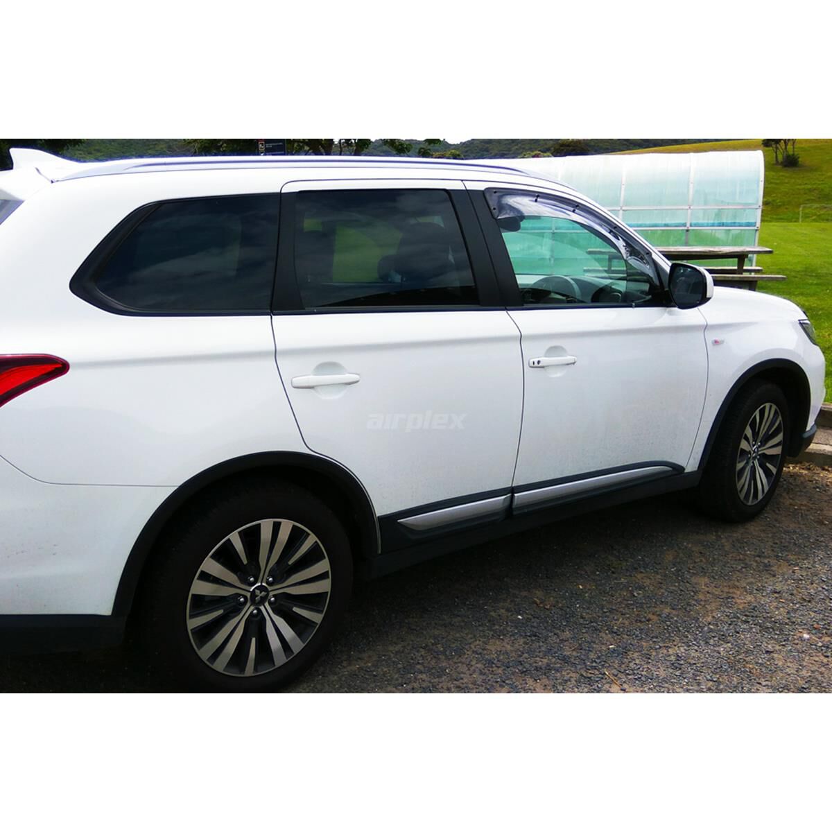 MITSUBISHI OUTLANDER RHS WEATHERSHIELD, , scanz_hi-res