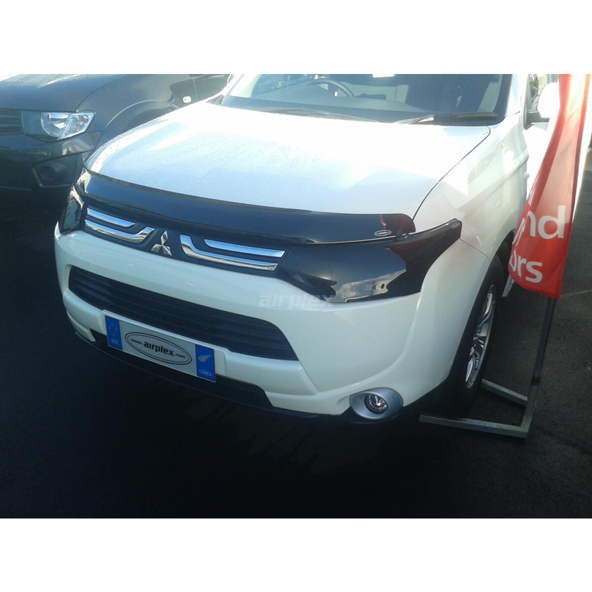 MITSUBISHI OUTLANDER BUG DEFL - (BRONZE), , scanz_hi-res