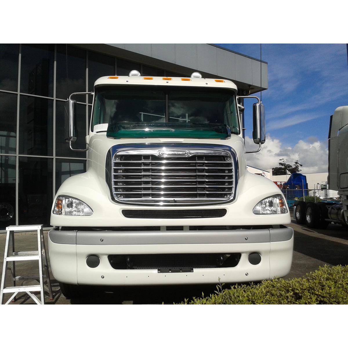 FREIGHTLINER COLUMBIA (DARK GREEN), , scanz_hi-res