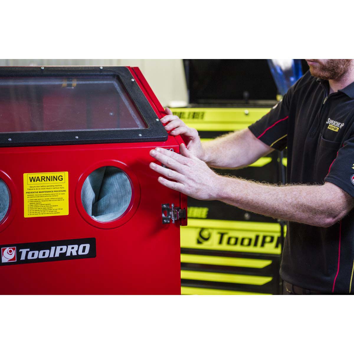 Toolpro sandblasting outlet cabinet