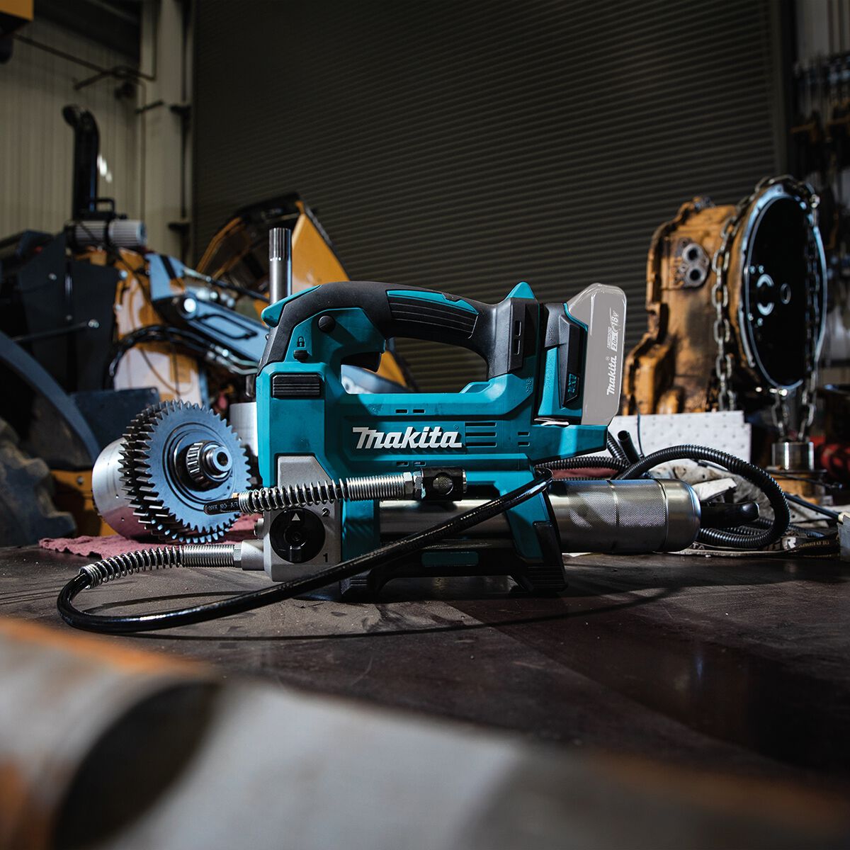 Makita 18V Grease Gun 450gm Skin DGP180ZBK, , scanz_hi-res