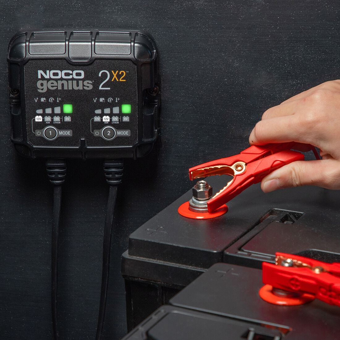 NOCO Genius 2X2 Smart Battery Charger 6V/12V 2-Bank 4 Amp, , scanz_hi-res