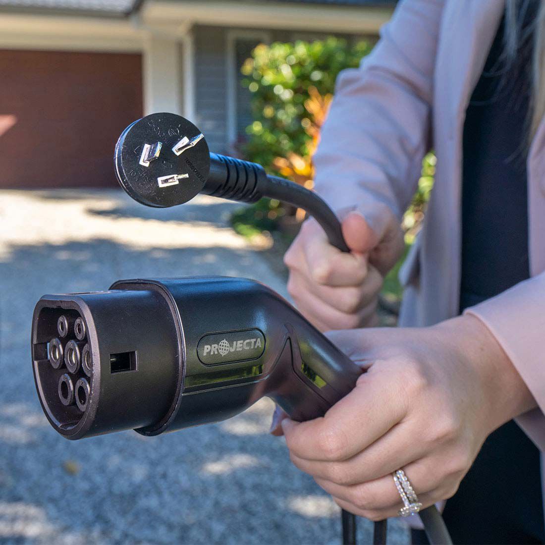 Projecta Electric Vehicle Portable Charger 240V 2.4KW 10A, , scanz_hi-res