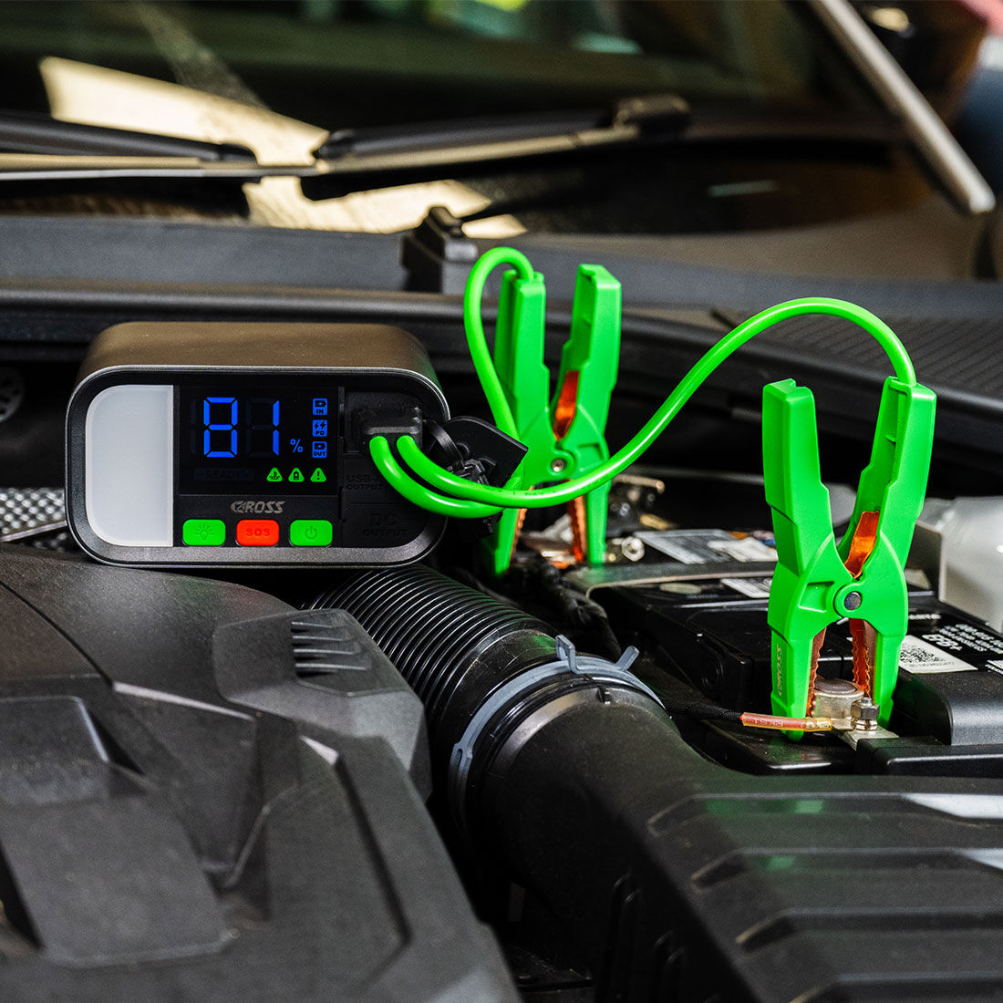 CAROSS T19Plus 12V 2000A Smart Lithium Jump Starter With Built-in 2 Mode LED Worklight, , scanz_hi-res