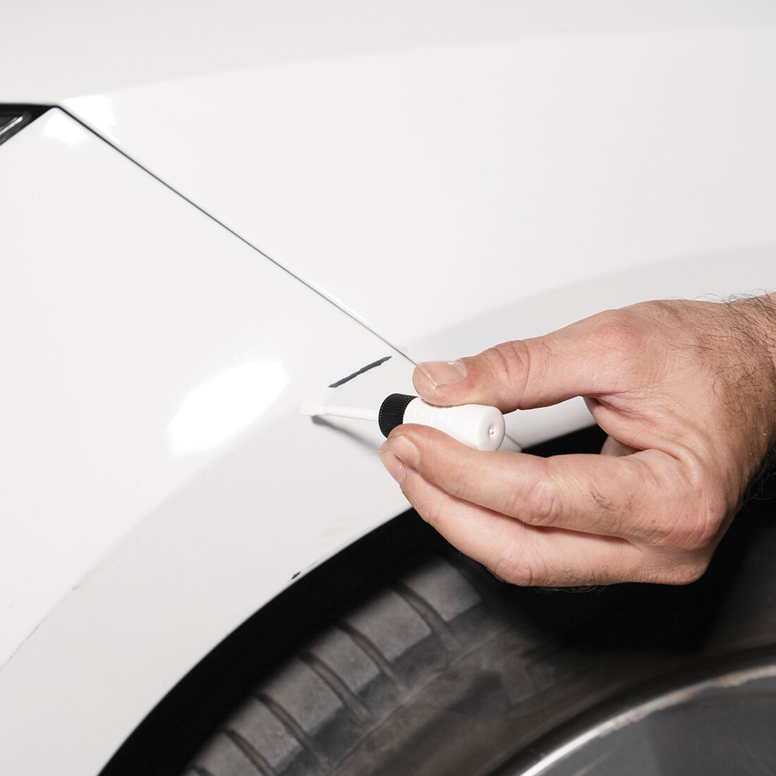 MTN Touch Up Paint Pen Universal White, , scanz_hi-res