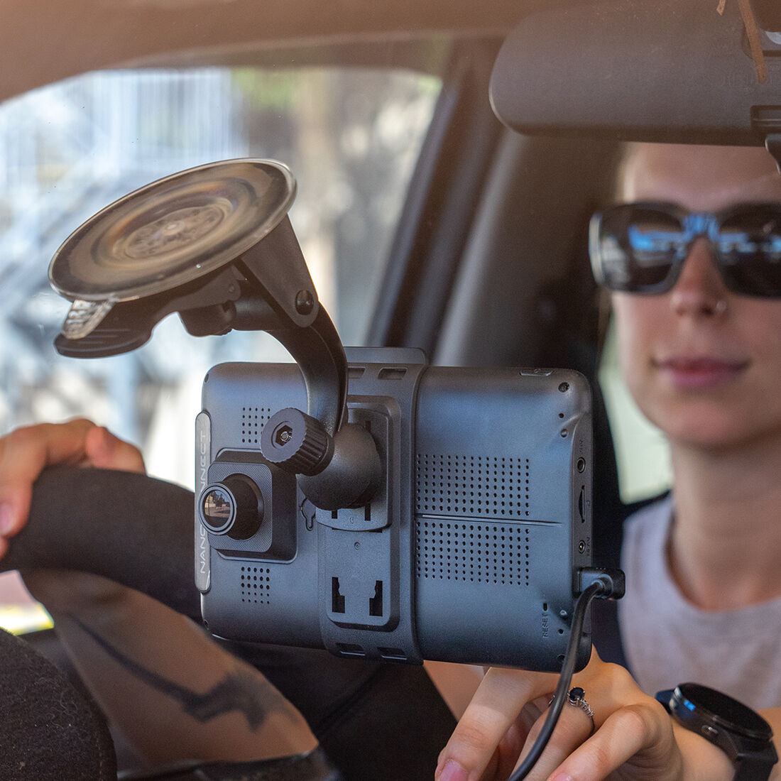 Nanocam Connect Wireless Smart Monitor 1080p Dash & Reverse Cam Kit NC-722DVR, , scanz_hi-res