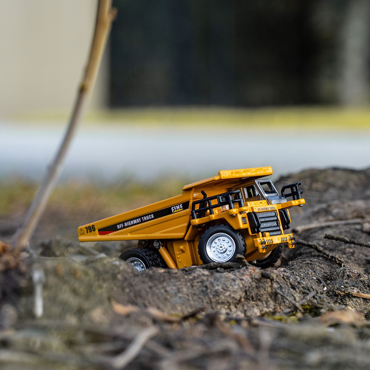Remote Control 1:64 Dump Truck with Storage Box, , scanz_hi-res