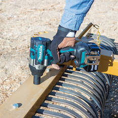 Makita 18V Brushless 1/2" Impact Wrench Skin DTW700Z, , scanz_hi-res