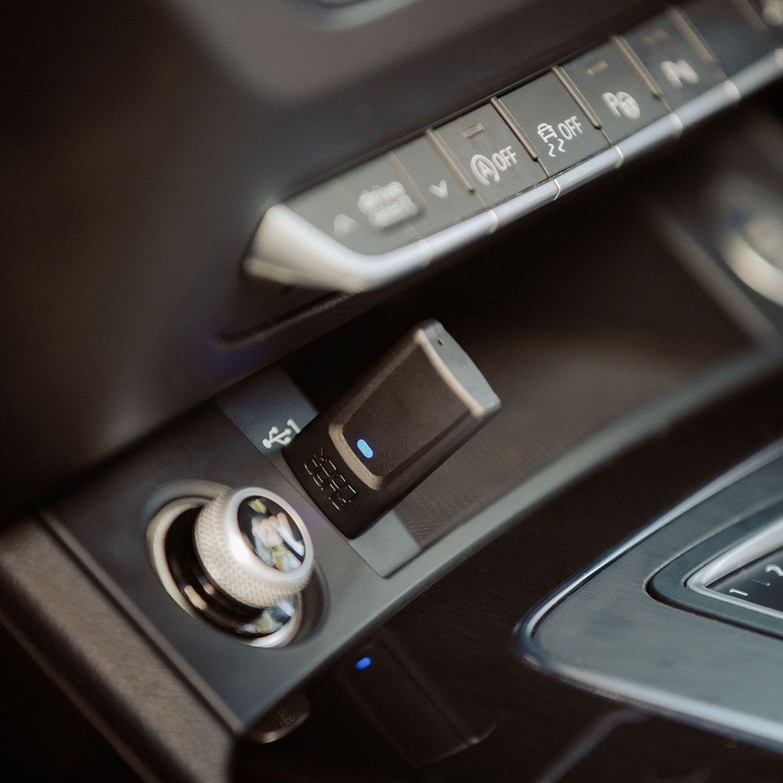 Quad Lock Wireless Carplay Adaptor - QLA-CPA-2, , scanz_hi-res