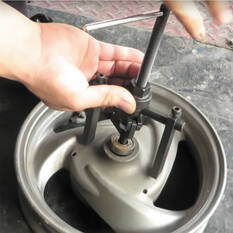 Toledo 3 Jaw Pilot Bearing Puller, , scanz_hi-res