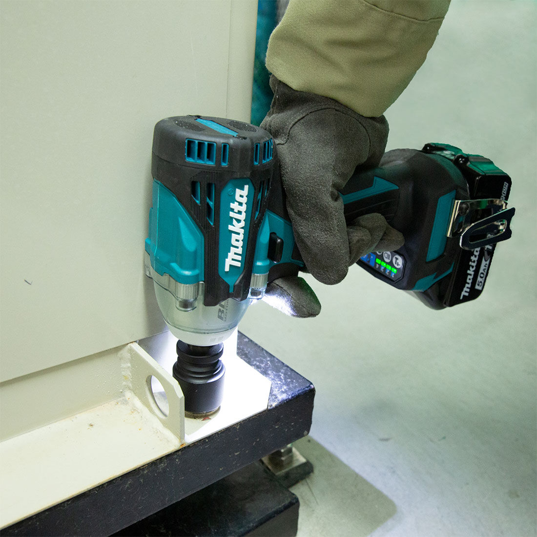 Makita 18V Brushless 1/2" Impact Wrench Skin DTW300Z, , scanz_hi-res