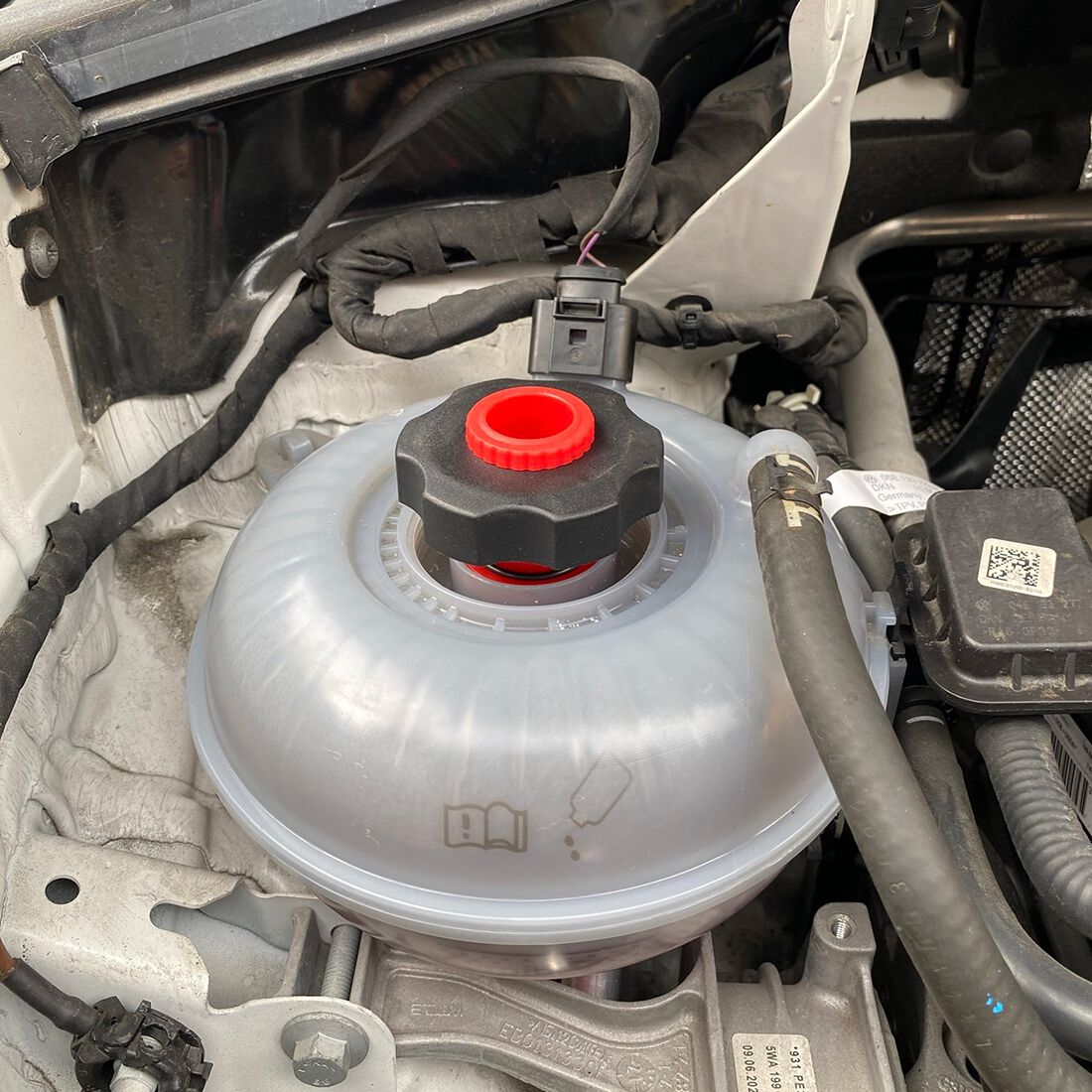 SCA Funnel Coolant Filling Kit, , scanz_hi-res