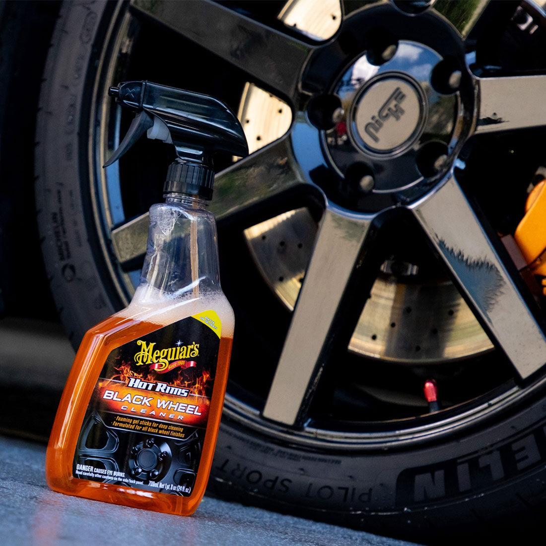 Meguiar's Hot Rims Black Wheel Cleaner 709mL, , scanz_hi-res