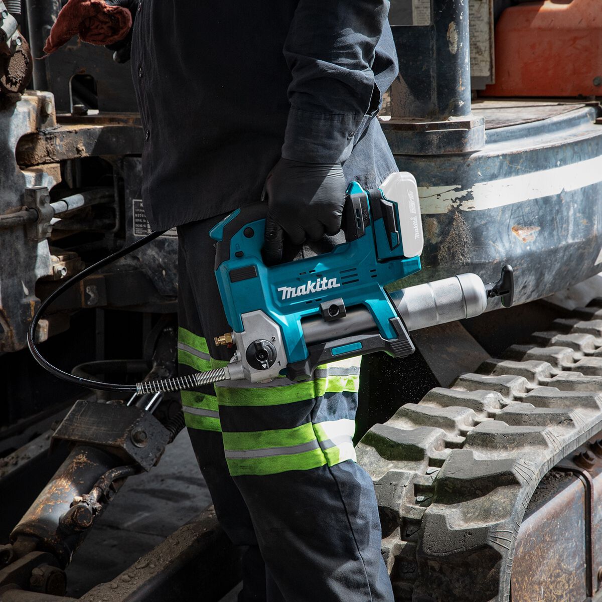 Makita 18V Grease Gun 450gm Skin DGP180ZBK, , scanz_hi-res