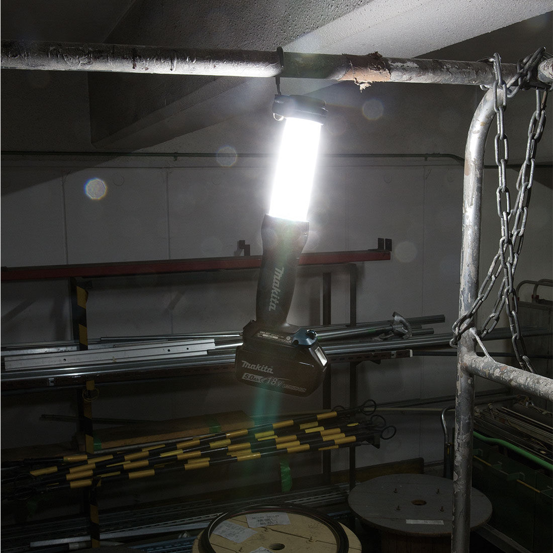 Makita 14.4/18V LXT Dual Purpose LED Lantern/Flashlight Skin DML807, , scanz_hi-res