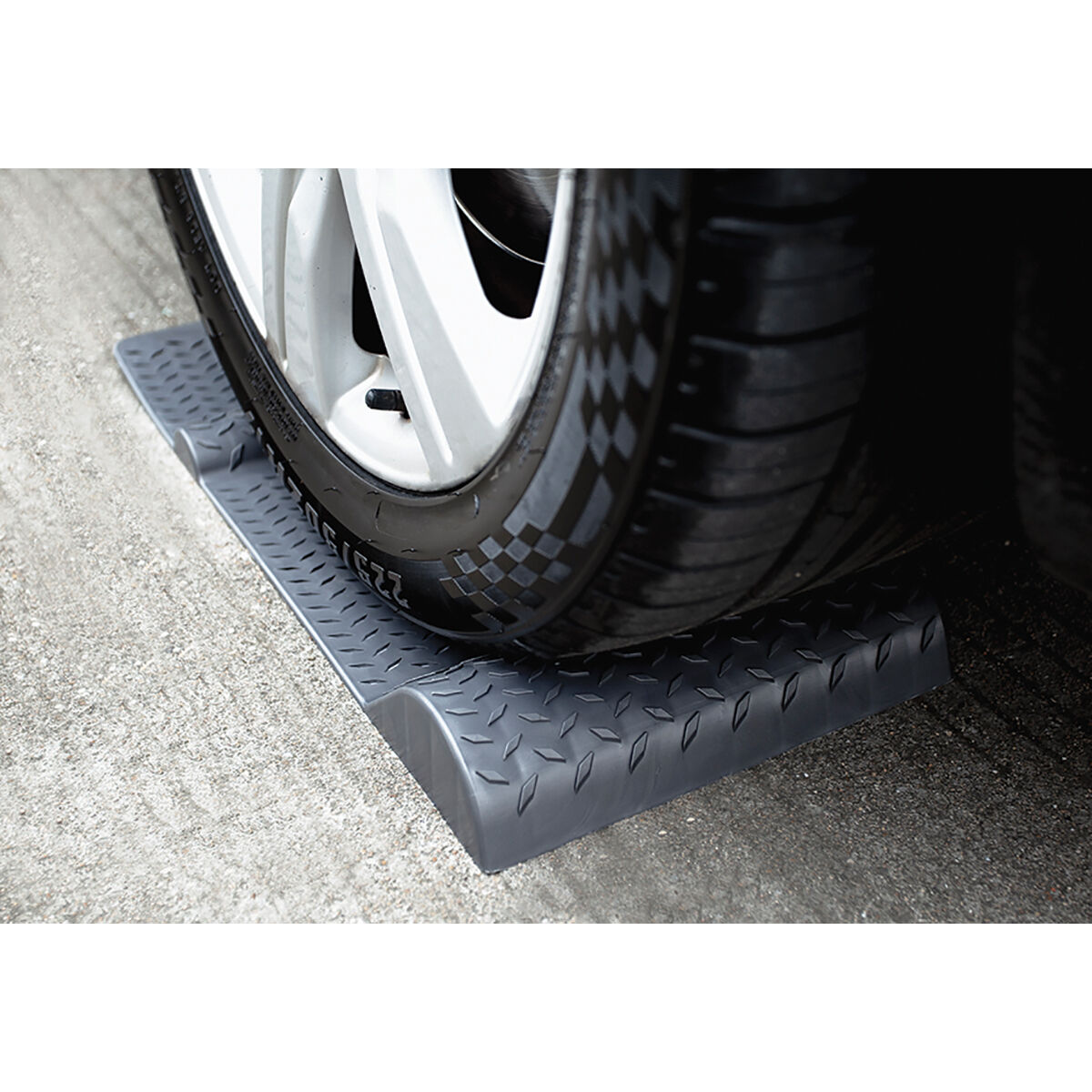 SCA Garage Parking Aid, , scanz_hi-res