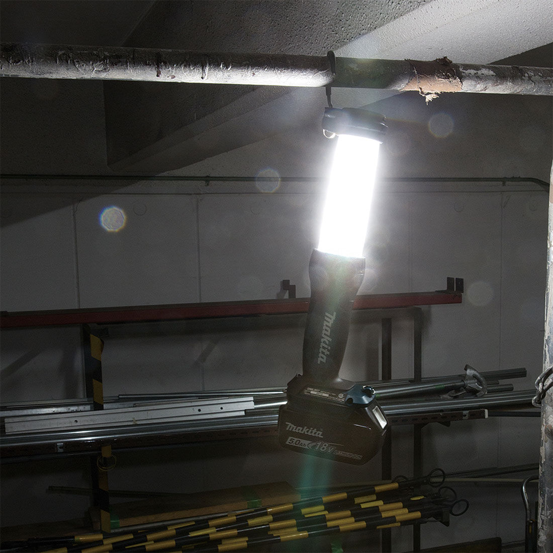 Makita 14.4/18V LXT Dual Purpose LED Lantern/Flashlight Skin DML807, , scanz_hi-res