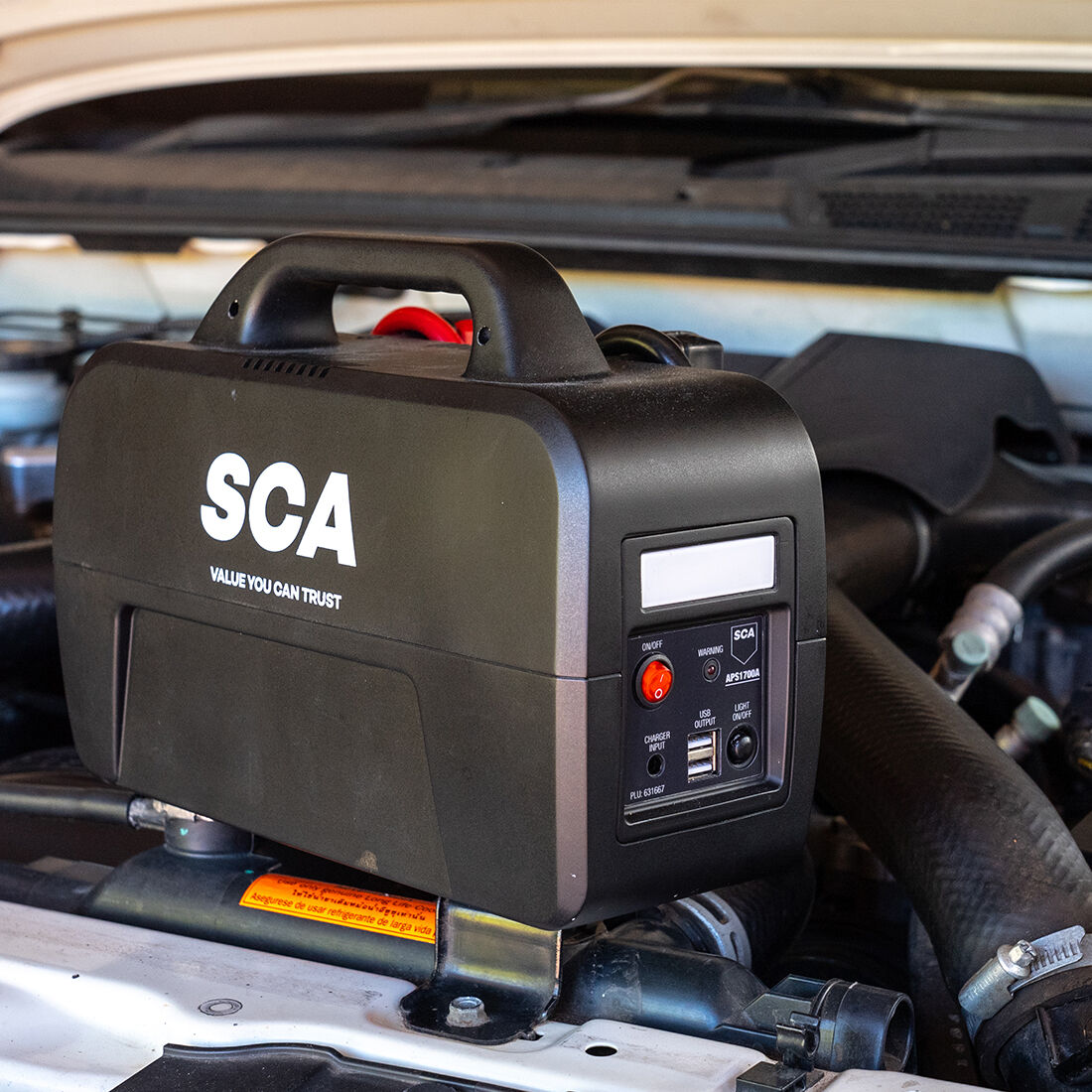 Sca 12v 1200 amp outlet 6 cylinder compact jump starter