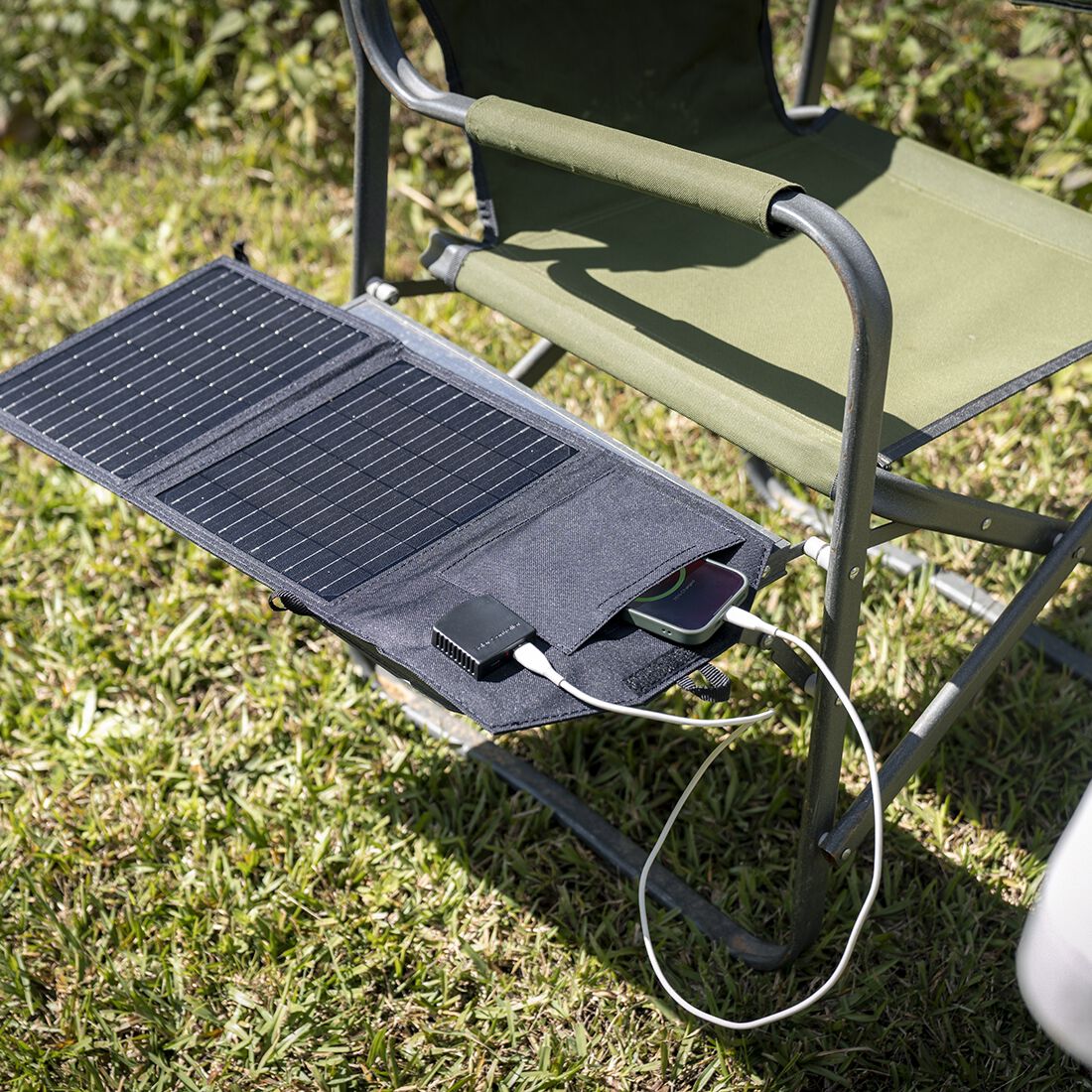 Hardkorr 15W Dual USB Personal Solar Charger V2, , scanz_hi-res