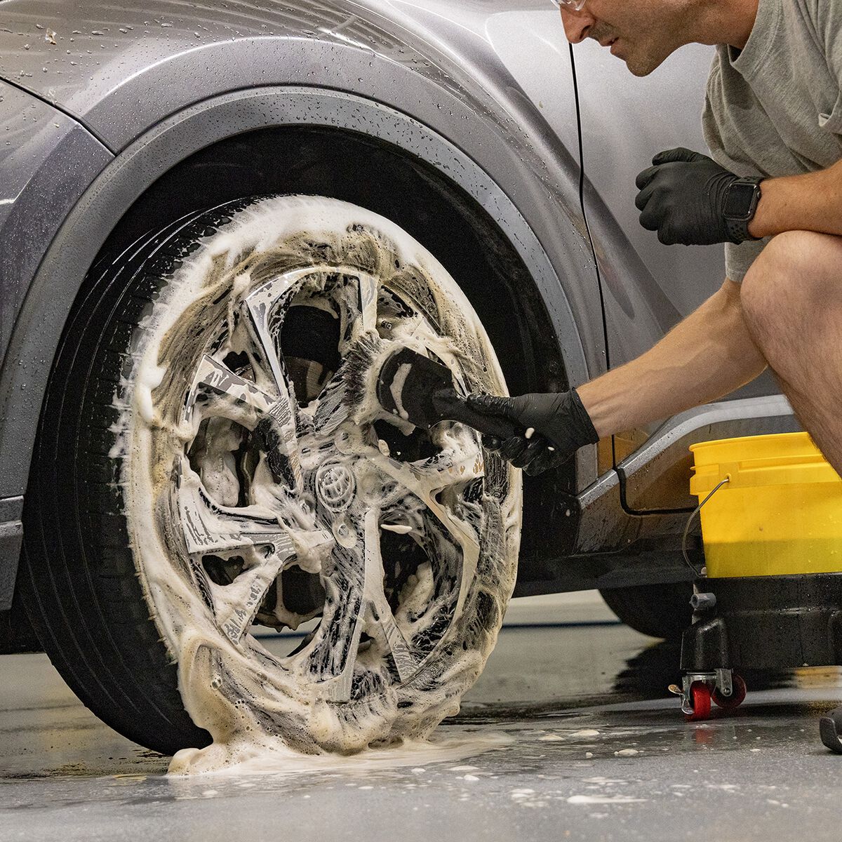 Meguiar's Hot Rims Foaming Wheel & Tyre Cleaner 567g, , scanz_hi-res