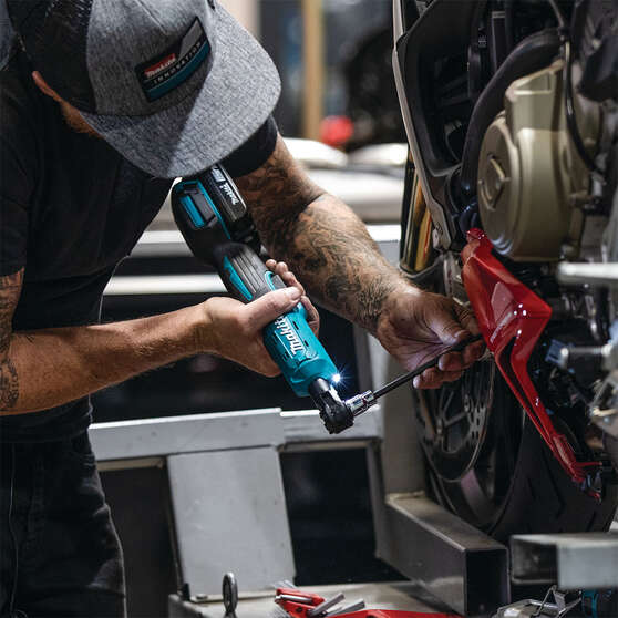 Makita 18V 3/8"- 1/4" Drive Ratchet Skin DWR180Z, , scanz_hi-res