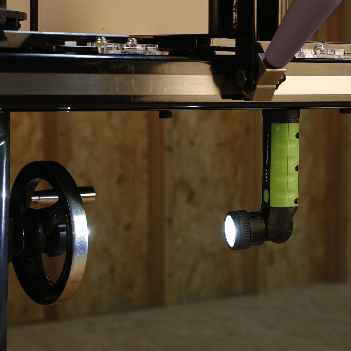 ToolPRO-X Swivel Focus Beam Worklight 900 Lumens, , scanz_hi-res