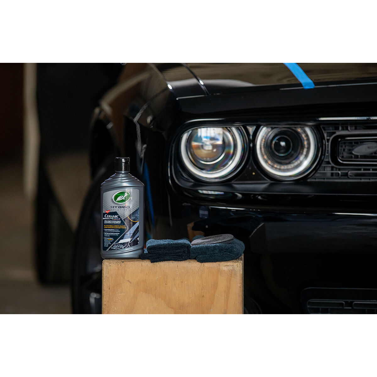 Turtle Wax Hybrid Solutions Ceramic Black Liquid Polish 414mL, , scanz_hi-res