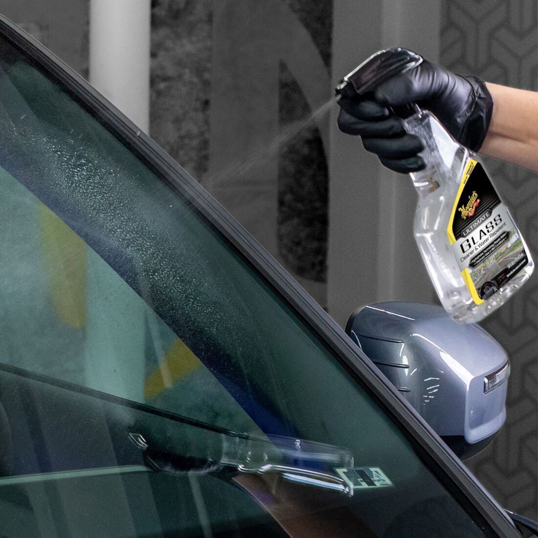 Meguiar's Ultimate Glass Cleaner & Water Repellent 473mL, , scanz_hi-res