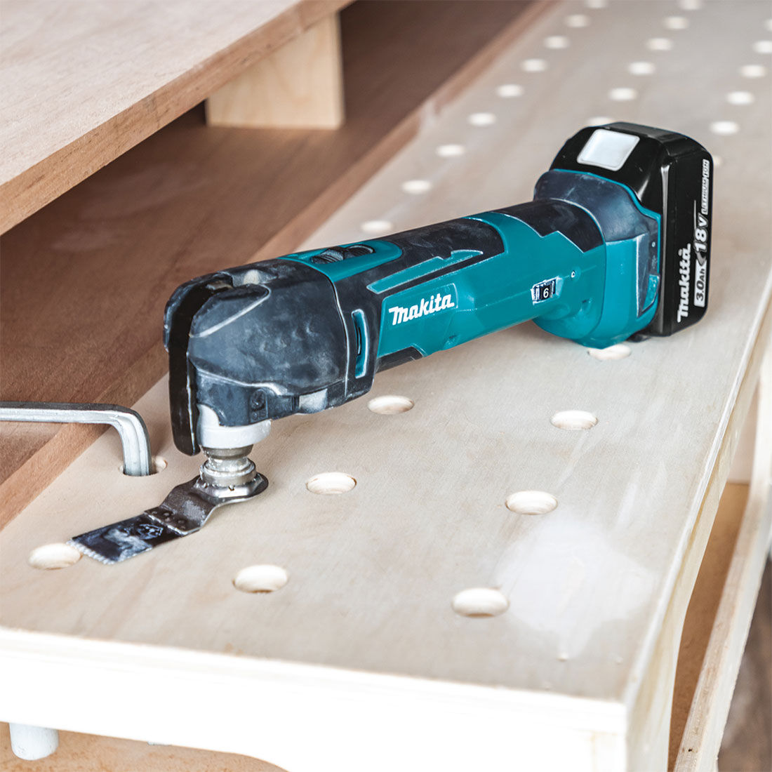Makita 18V Multi Tool Skin DTM51Z, , scanz_hi-res