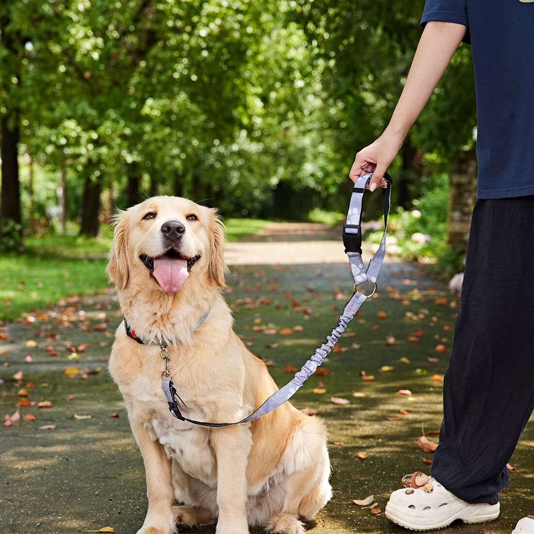 Cabin Crew Paw Print Headrest Lead Clip, , scanz_hi-res