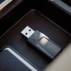 Quad Lock Wireless Carplay Adaptor - QLA-CPA-2, , scanz_hi-res