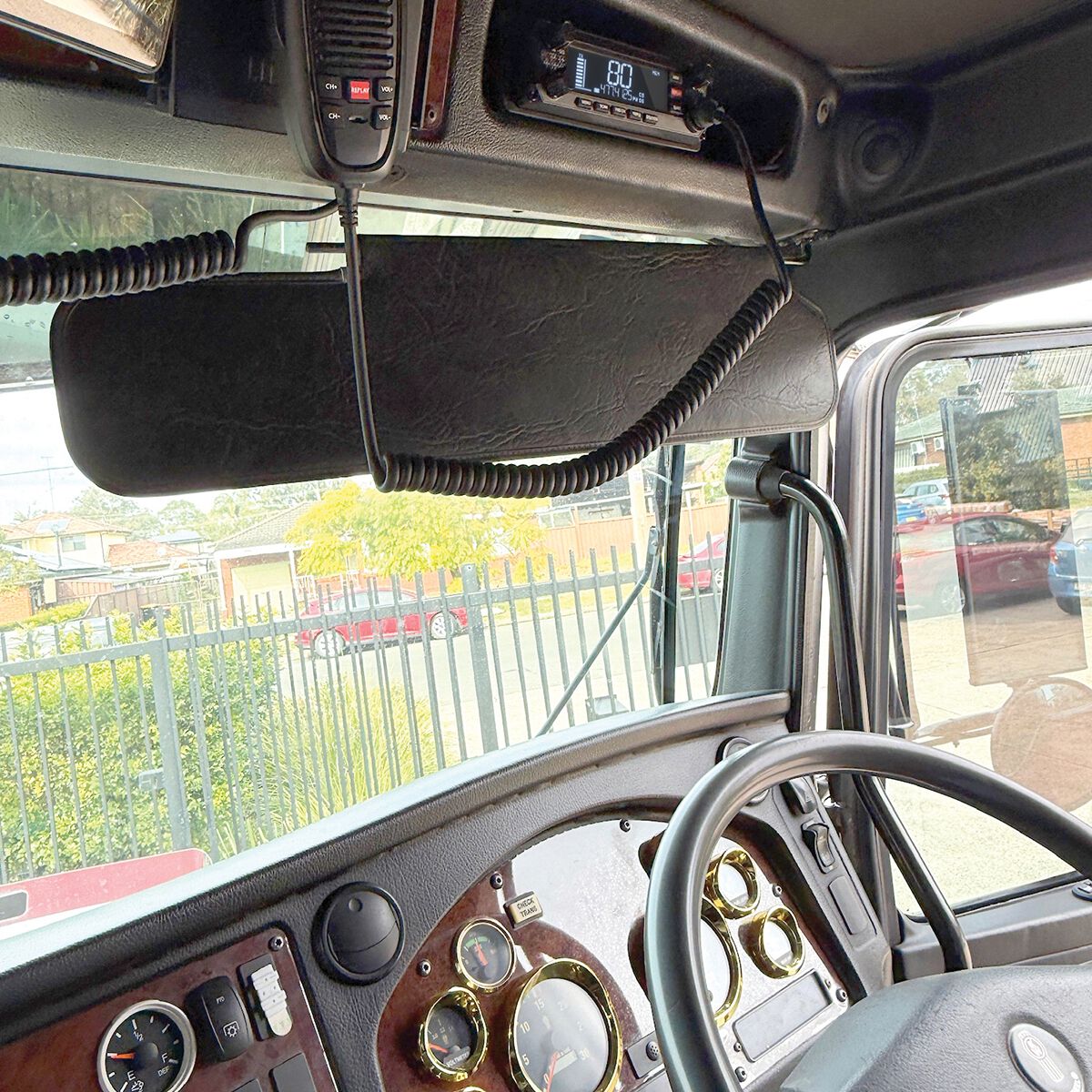 Uniden UHF Radio Black X85, , scanz_hi-res