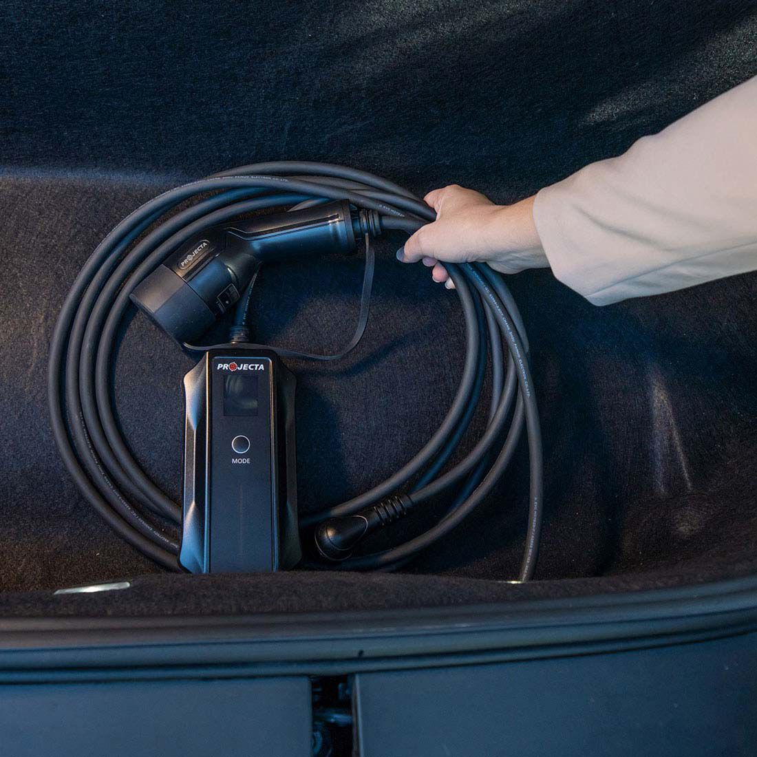 Projecta Electric Vehicle Portable Charger 240V 2.4KW 10A, , scanz_hi-res