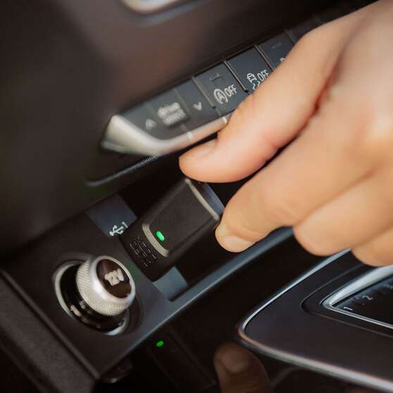 Quad Lock Wireless Carplay Adaptor - QLA-CPA-2, , scanz_hi-res