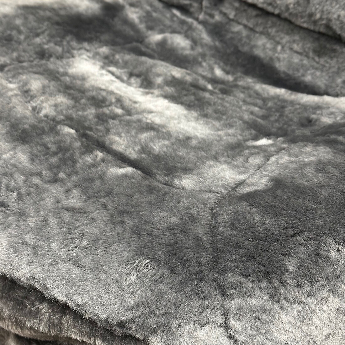 Platinum CLOUDLUX Sheepskin Seat Covers - Slate Adjustable Headrests Size 30 Front Pair Airbag Compatible, , scanz_hi-res