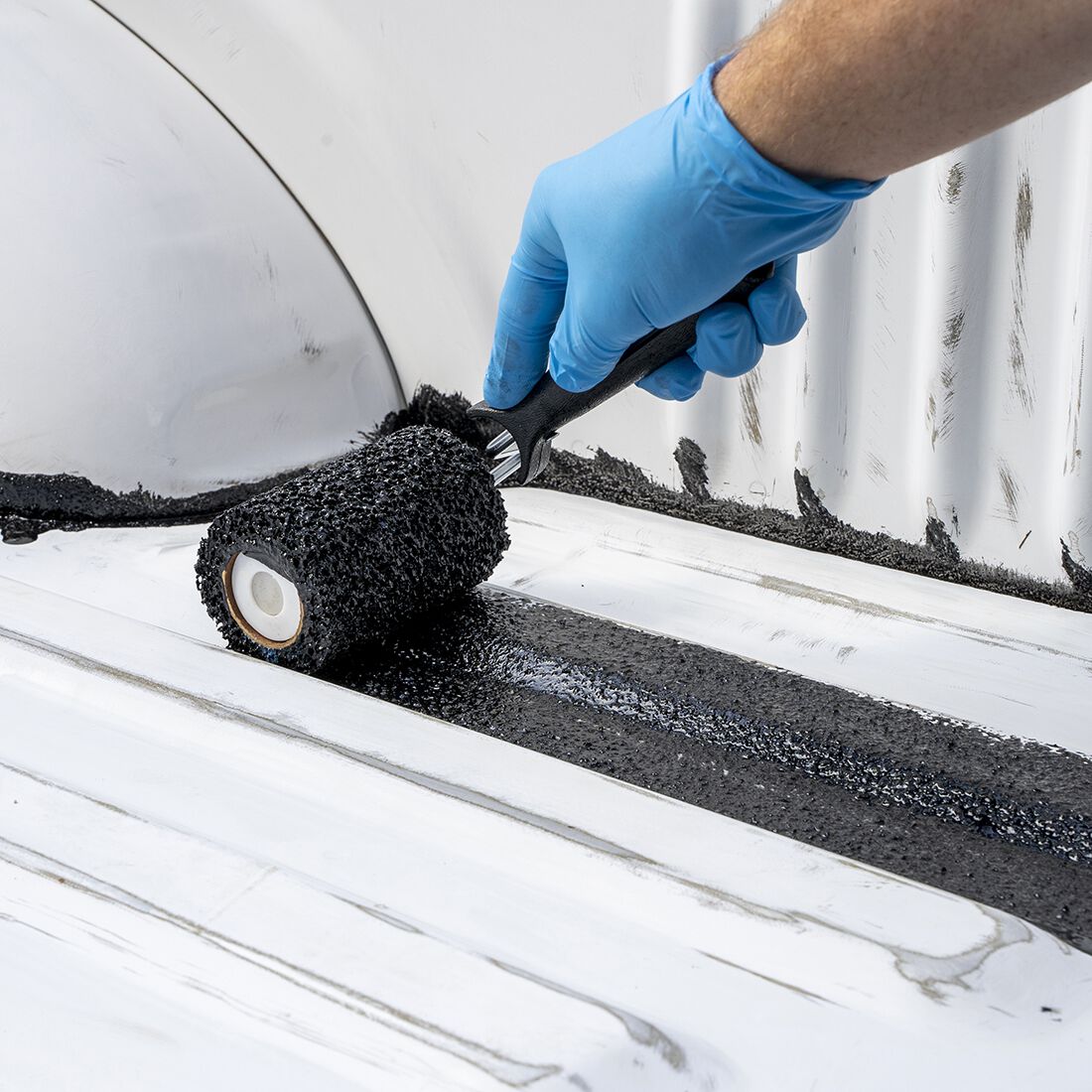 Herculiner Bed Liner Protective Coating Kit with Rollers 3.78 Litres, , scanz_hi-res