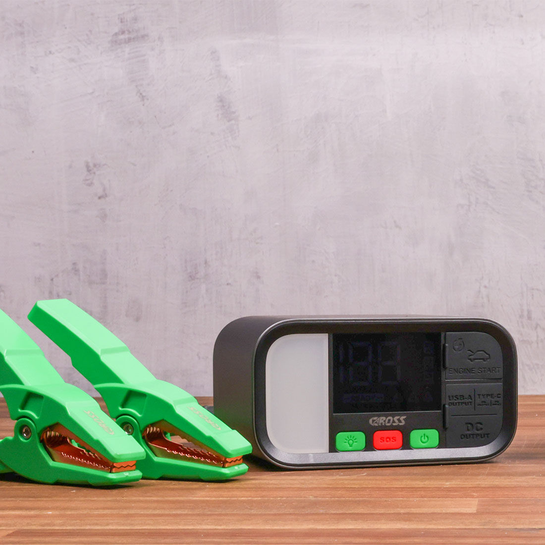 CAROSS T19 12V 1600A Smart Lithium Jump Starter With Built-in 2 Mode LED Worklight, , scanz_hi-res