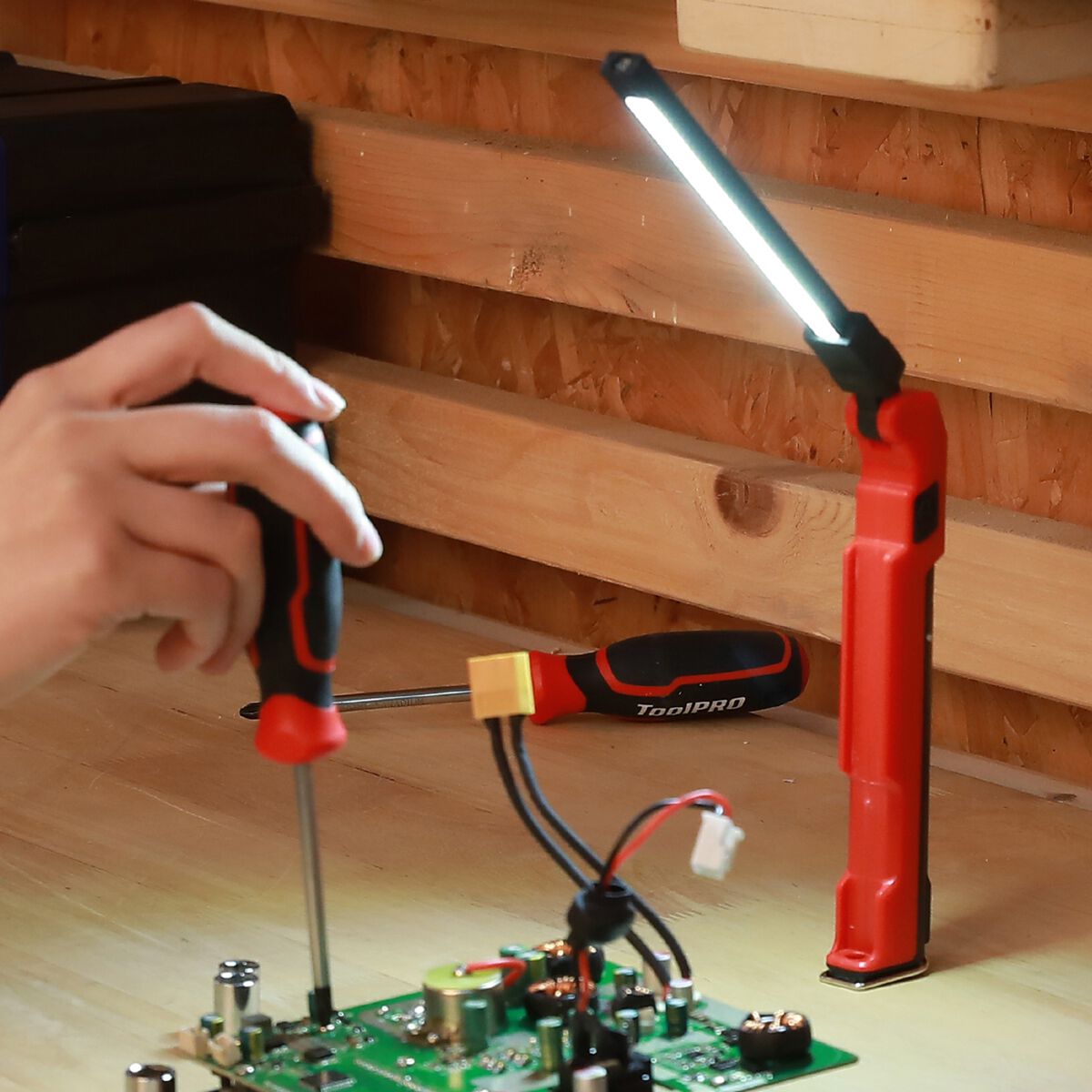 ToolPRO Compact Folding Inspection Light 500 Lumens, , scanz_hi-res