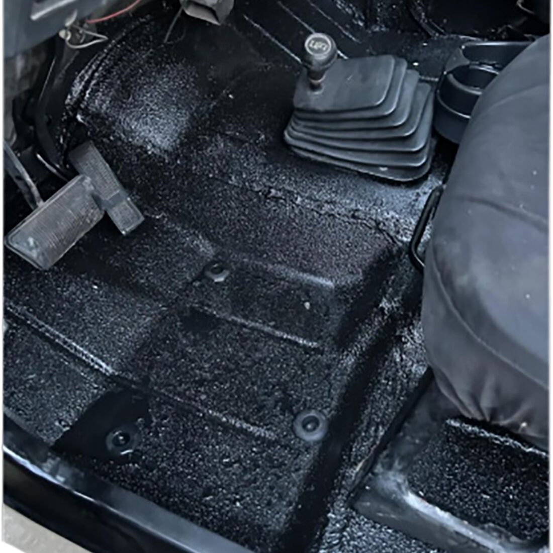 Herculiner Bed Liner Protective Coating Kit with Rollers 3.78 Litres, , scanz_hi-res