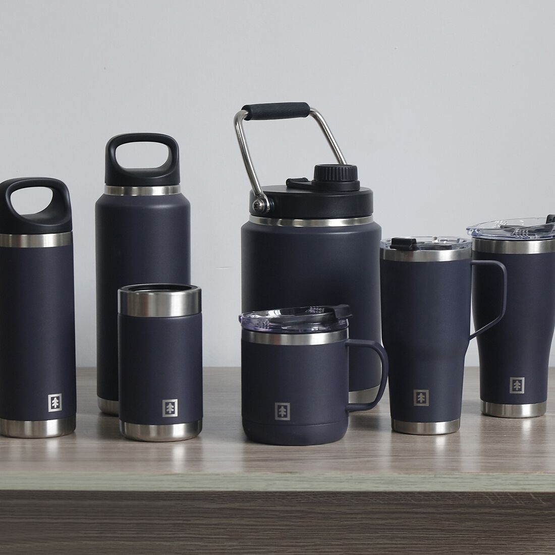 Swiss Tech Drink Bottle - 18oz/532ml, Charcoal, , scanz_hi-res