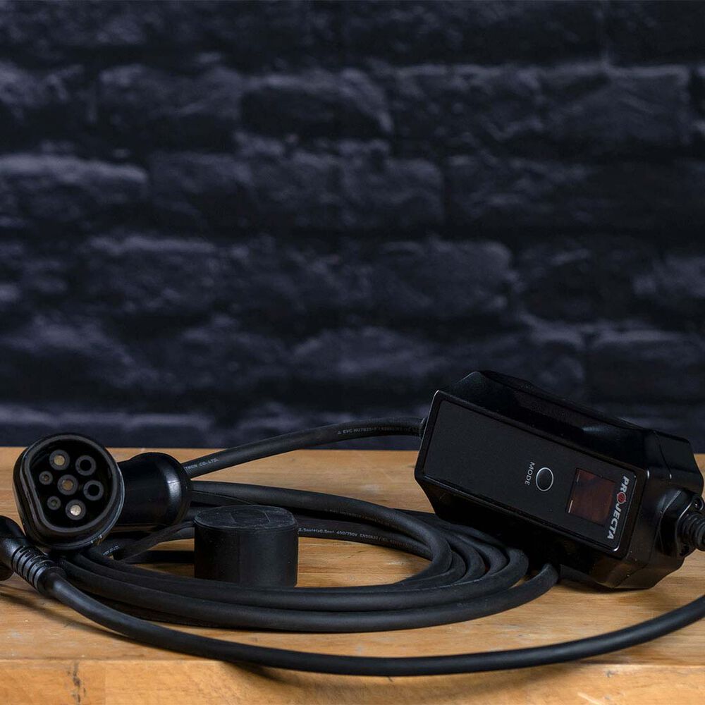 Projecta Electric Vehicle Portable Charger 240V 2.4KW 10A Supercheap