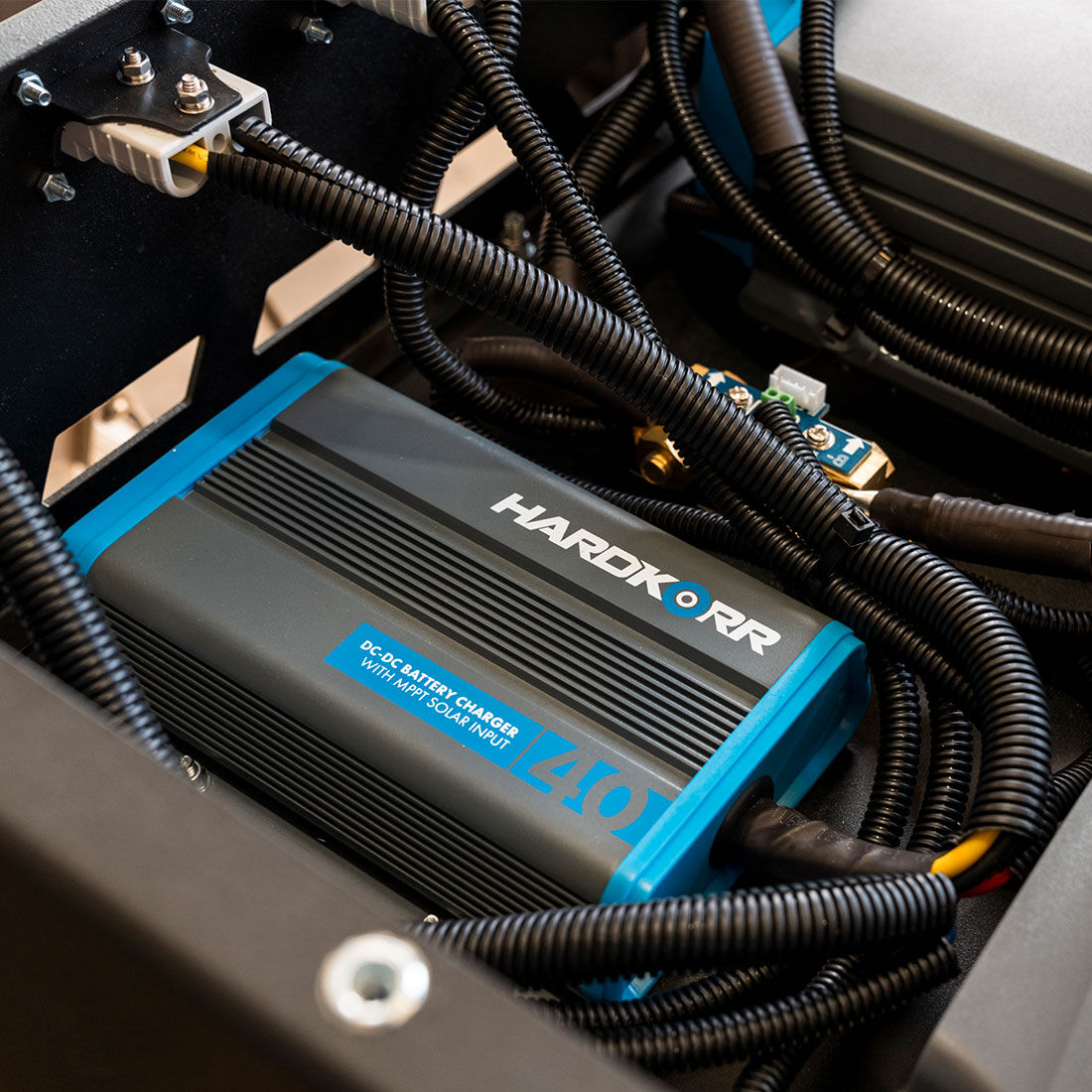 Hardkorr 40A Waterproof DC-DC Charger, , scanz_hi-res