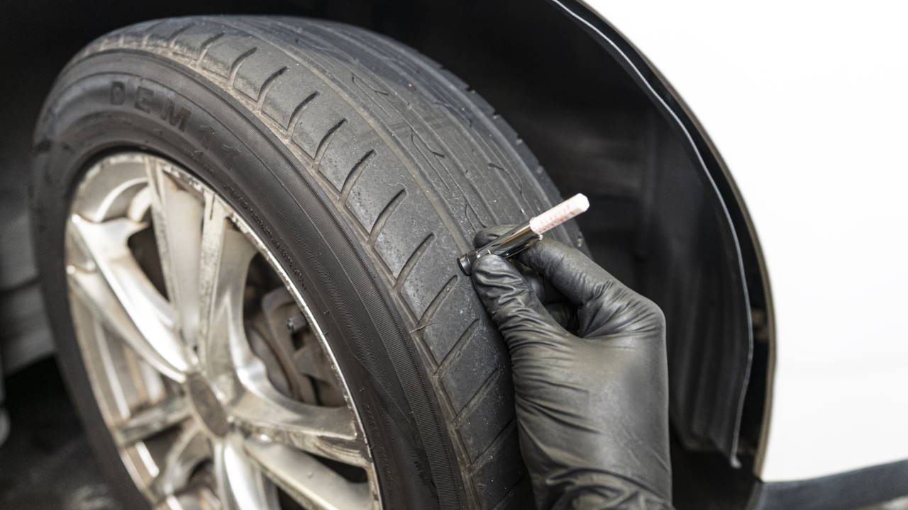 Checking Tyre Tread