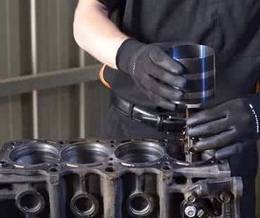 How To Use a Piston Ring Compressor