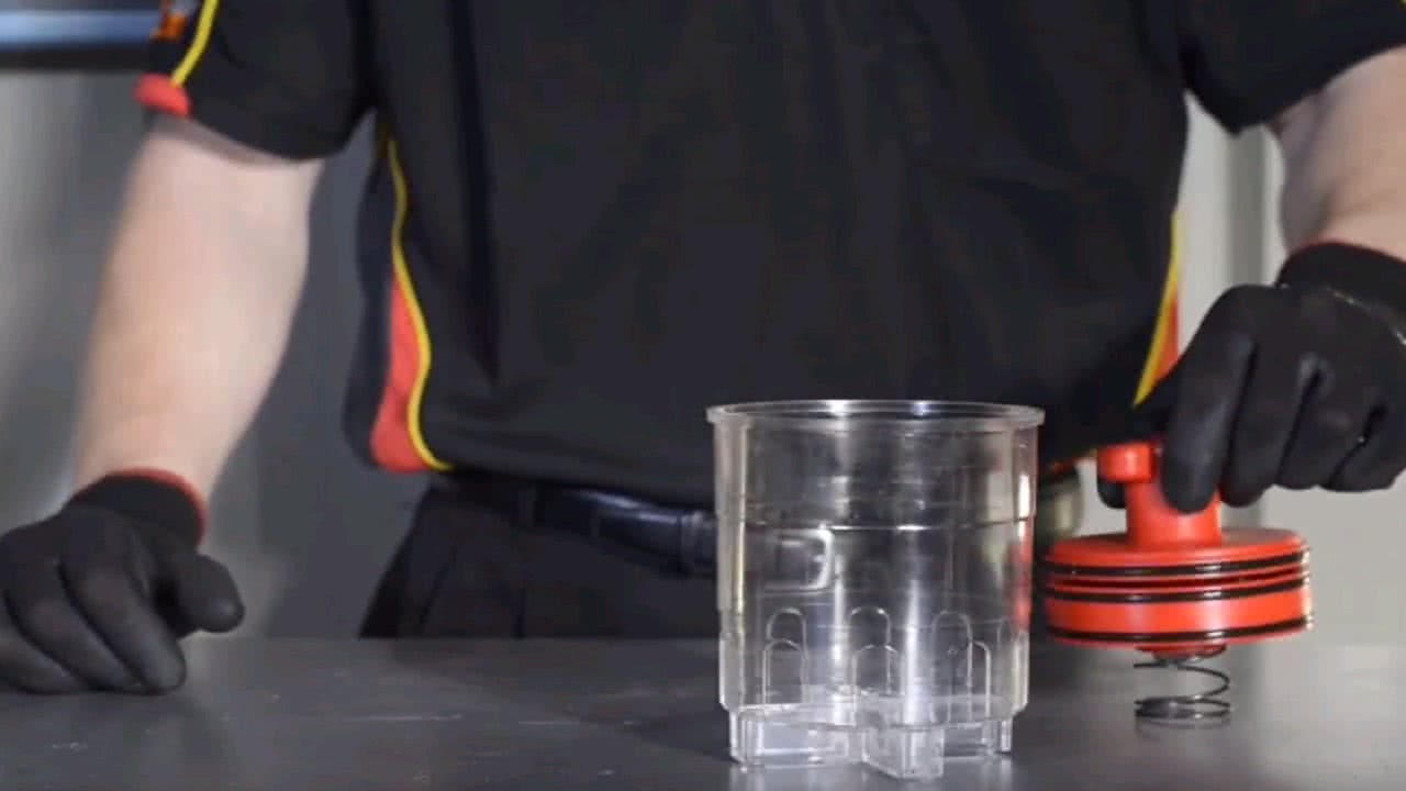 Easily Grease your Bearings Bearing Packer