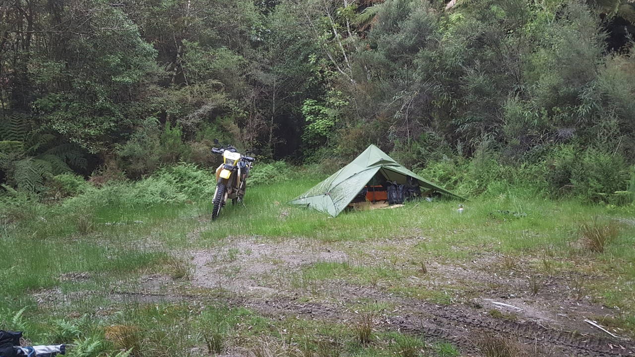 2001 Suzuki DR-Z400E - Camping